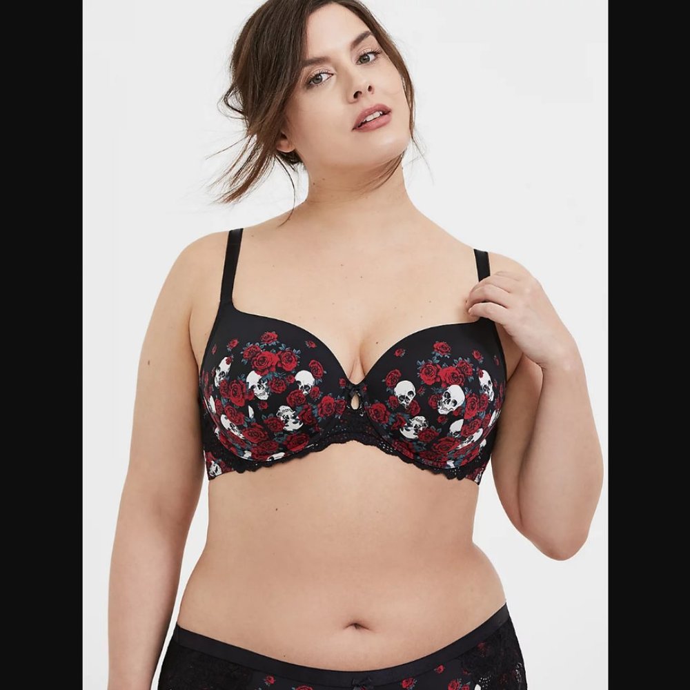 TORRID BLACK & RED SKULL FLORAL MICROFIBER LIGHTLY LINED T-SHIRT BRA